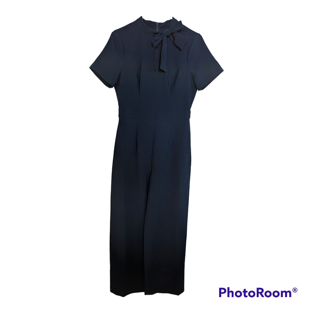 Maggie London navy tie-neck puff sleeve jumpsuit with pockets size 6 NWT